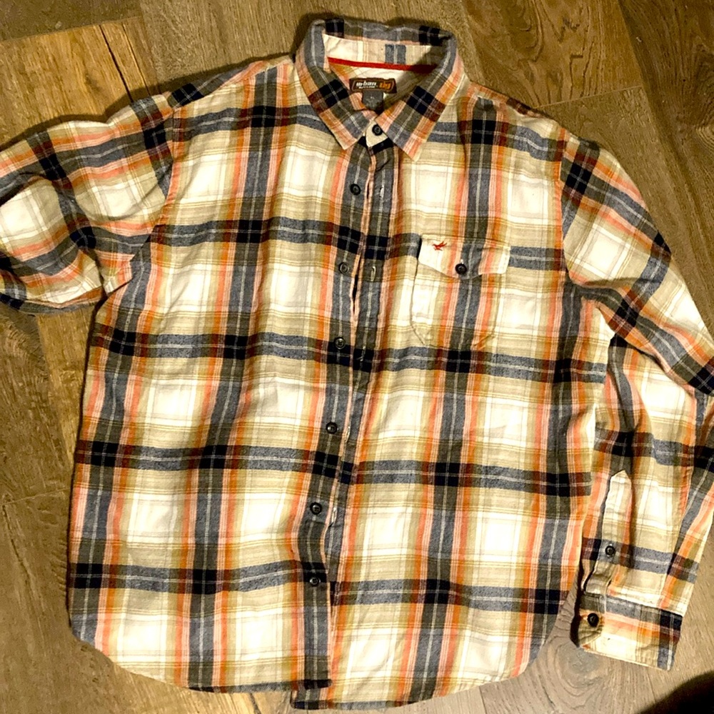 Men’s flannel beige orange and blue, all buttons are in good conditions